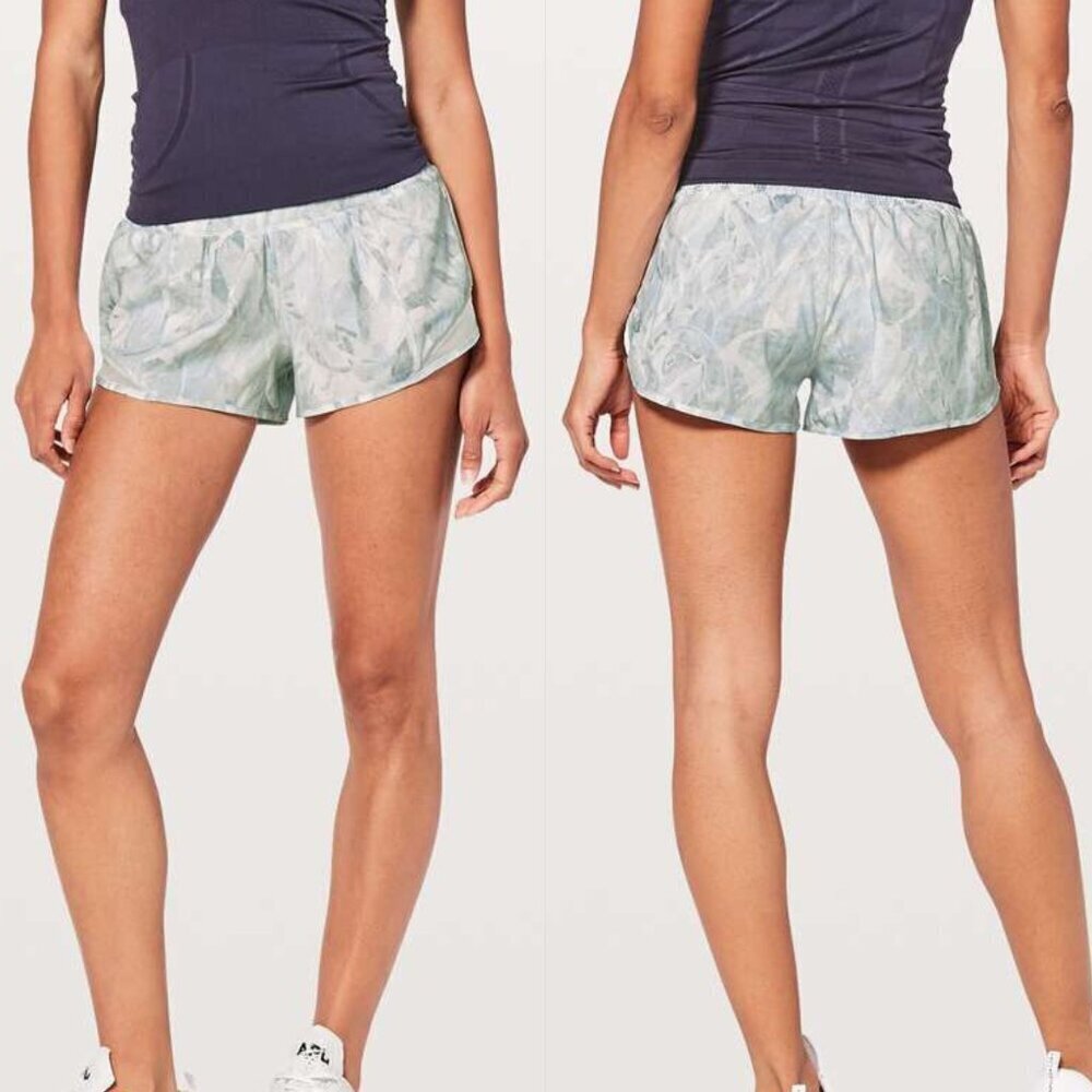 Lululemon Hotty Hot Short II *2.5" Jasmine White Multi White 10992